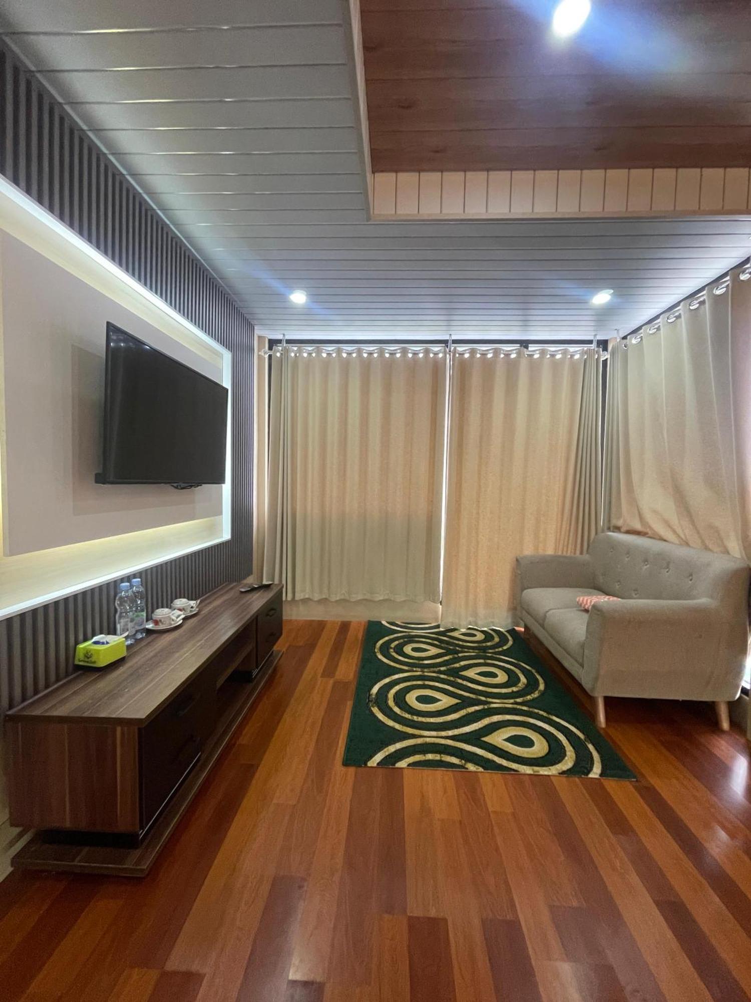 Pojok Kahyangan Homestay And Cabin Kejajar Esterno foto
